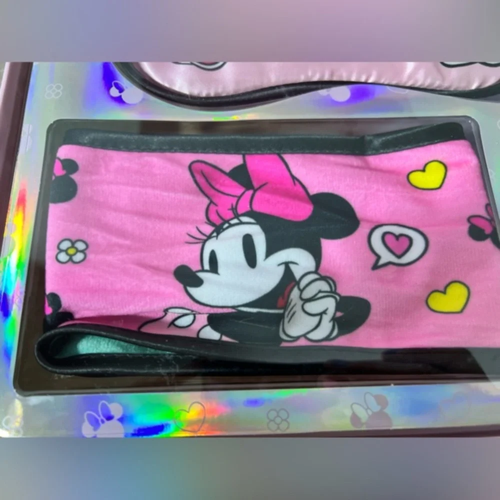 The Creme Shop Disney nib crème